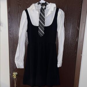 Juniors Black and White Dress with Tie
